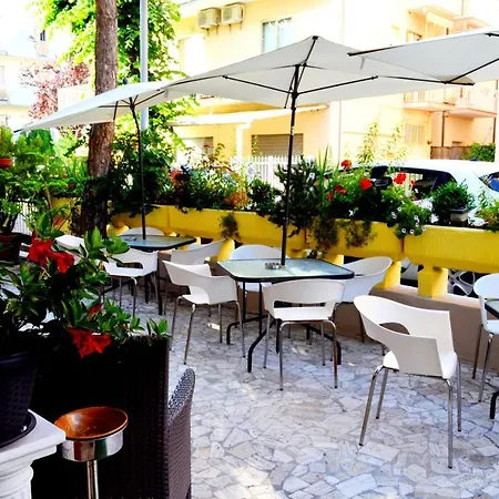 In Guest - New Cirene Economy Single Πανσιόν Ρίμινι