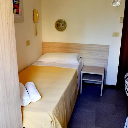 In Guest - New Cirene Economy Single Πανσιόν